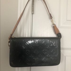 LOUIS VUITTON PURSE